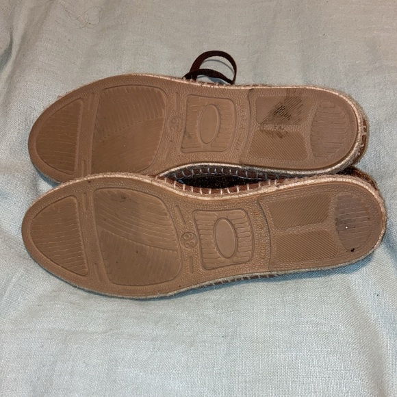 Veracruz Artisans Embroidered Suede Ankle Boots - Picture 4 of 11